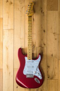 Classic-S-22710-Red-full-guitar