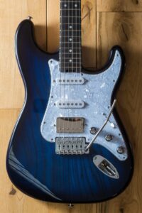 Classic-S-22726-Blue-burst-body-guitar