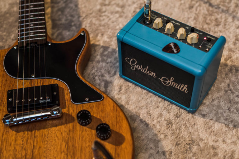GS-3-mini-amp-with-guitar