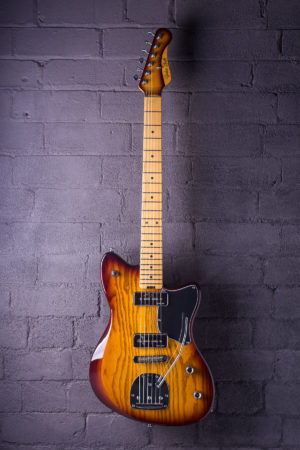 Gatsby electric guitar from Gordon Smith - Tobacco Burst - Front